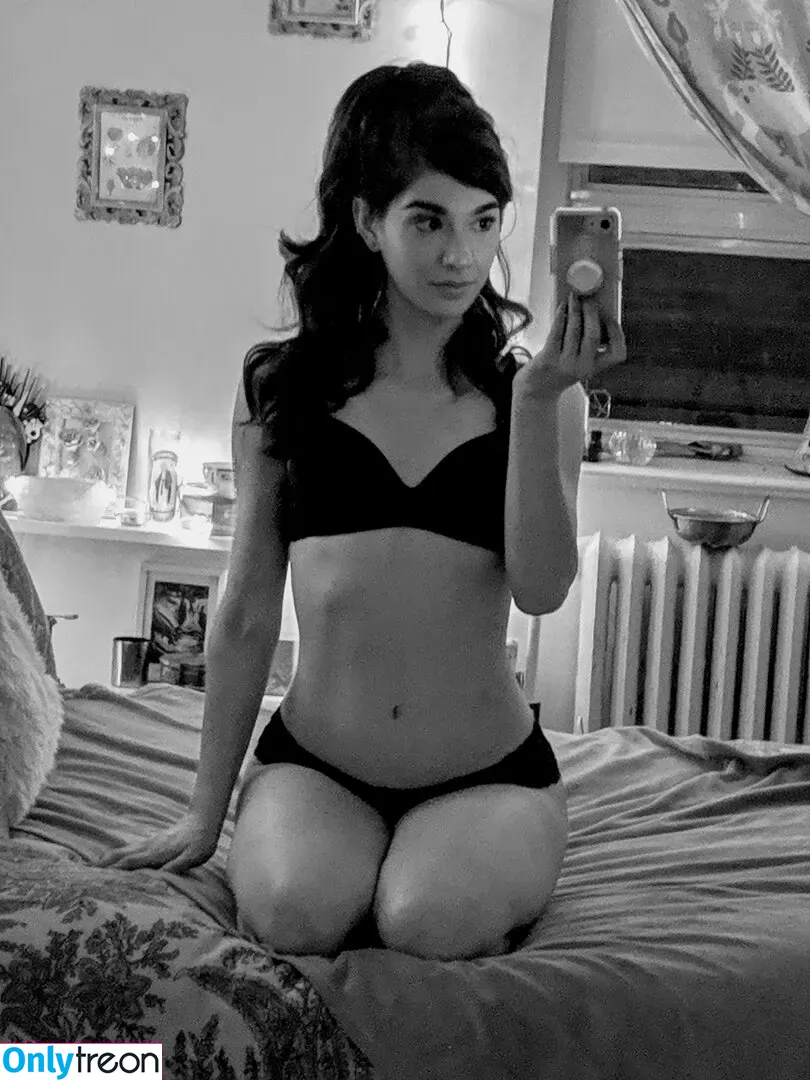 InvaderVie nude photo #0086 (InvaderVie)