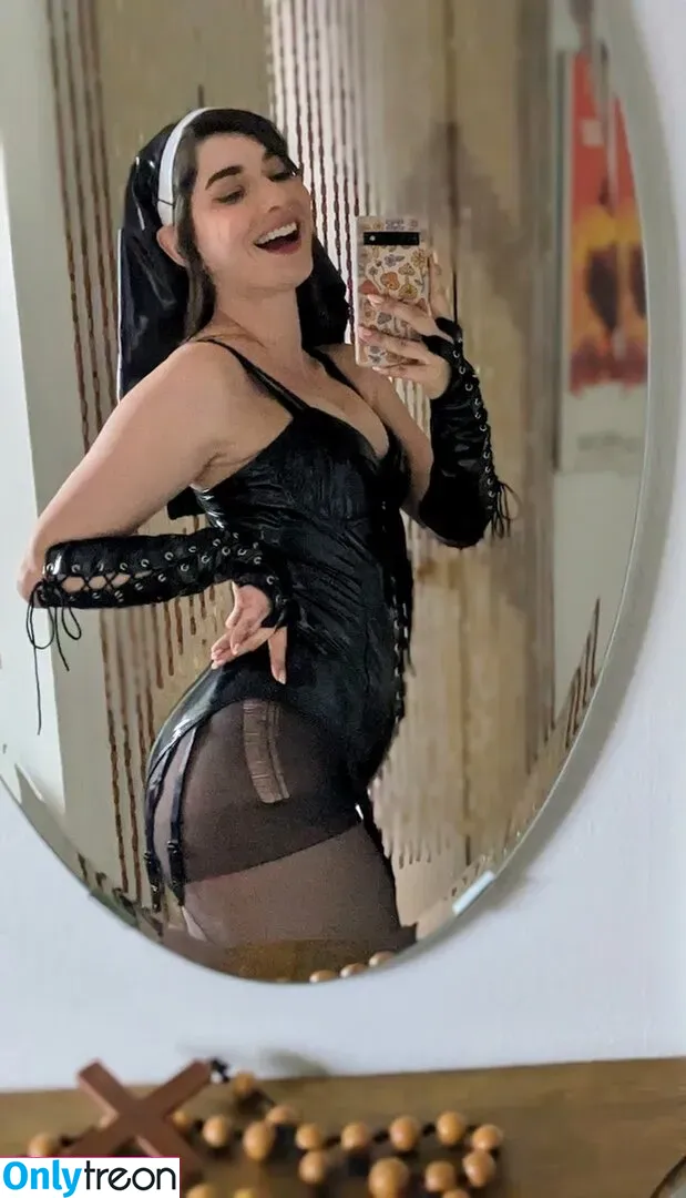 InvaderVie nude photo #0209 (InvaderVie)