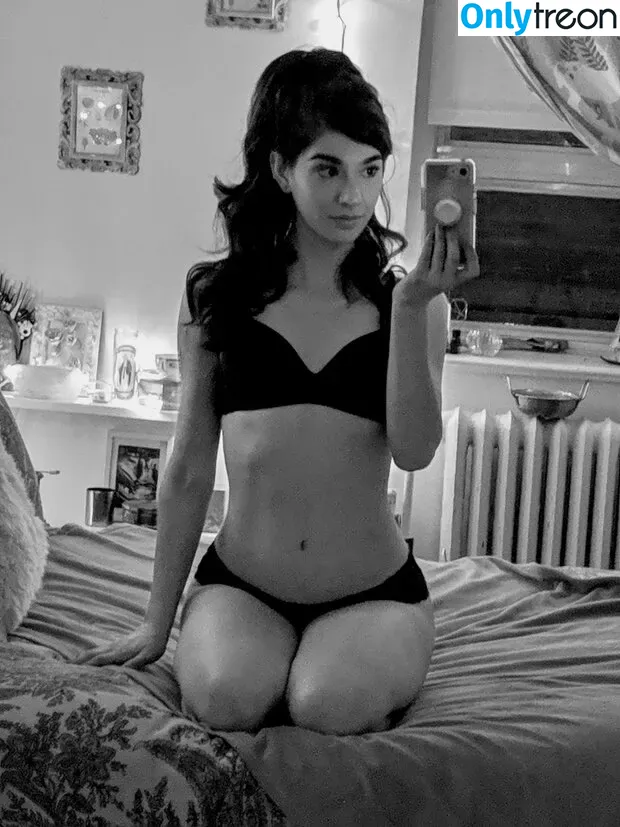 InvaderVie nude photo #0214 (InvaderVie)