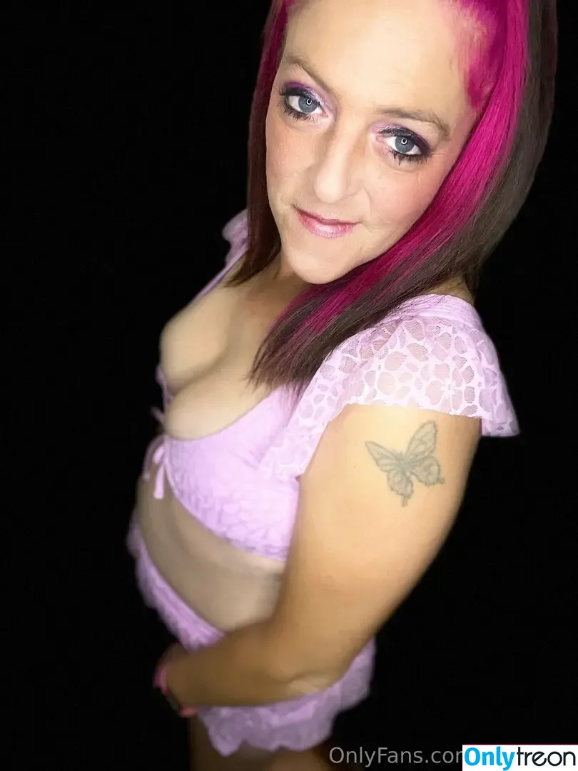 iowapink nude photo #0005 (sydney.affolter)