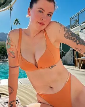 Ireland Baldwin / chloebaldwin... / irelandirelandireland nude photo #0001