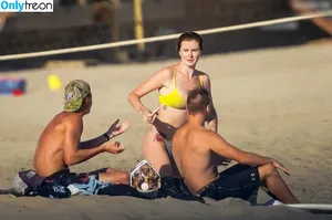 Ireland Baldwin / chloebaldwin... / irelandirelandireland nude photo #0598