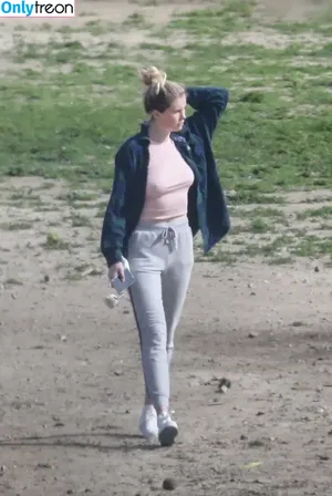 Ireland Baldwin / chloebaldwin... / irelandirelandireland nude photo #0631