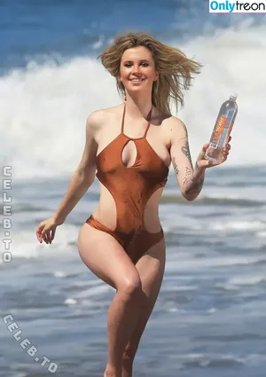 Ireland Baldwin / chloebaldwin... / irelandirelandireland nude photo #0654