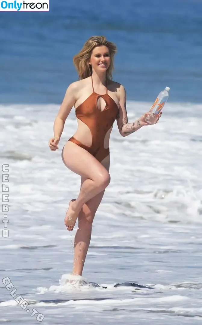 Ireland Baldwin nude photo #0647 (chloebaldwin... / irelandirelandireland)