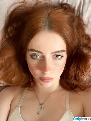 Irina Minkina / howeversnowy / rusian Billie eilish nude photo #0056