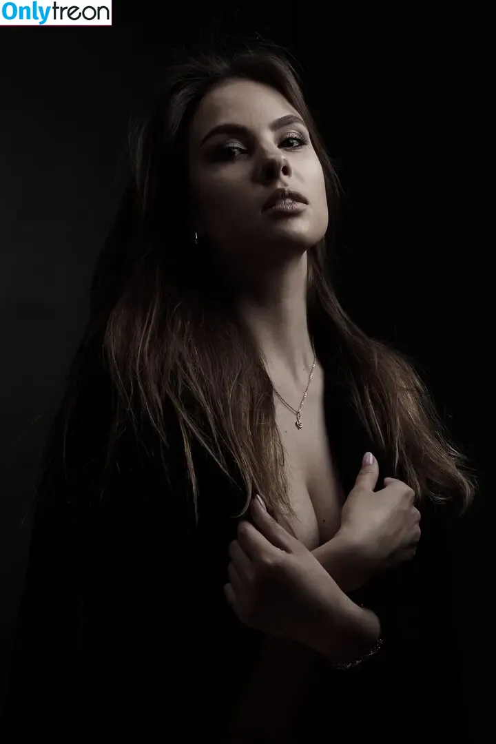 Irina Mitichkina nude photo #0007 (zxcdsaqwepo)