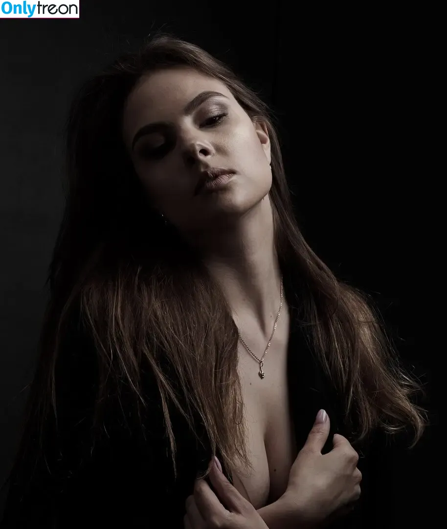 Irina Mitichkina nude photo #0009 (zxcdsaqwepo)