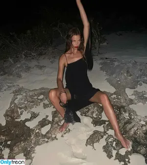 Irina Shayk / irinashayk / theirishayk nude photo #0490