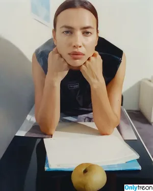 Irina Shayk / irinashayk / theirishayk nude photo #0550