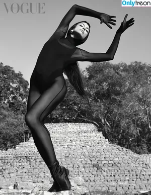 Irina Shayk / irinashayk / theirishayk nude photo #0579