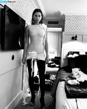 Irina Shayk / irinashayk / theirishayk nude photo #0695
