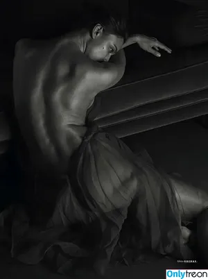 Irina Shayk / irinashayk / theirishayk nude photo #0752