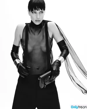 Irina Shayk / irinashayk / theirishayk nude photo #0858
