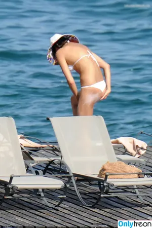 Irina Shayk / irinashayk / theirishayk nude photo #0954