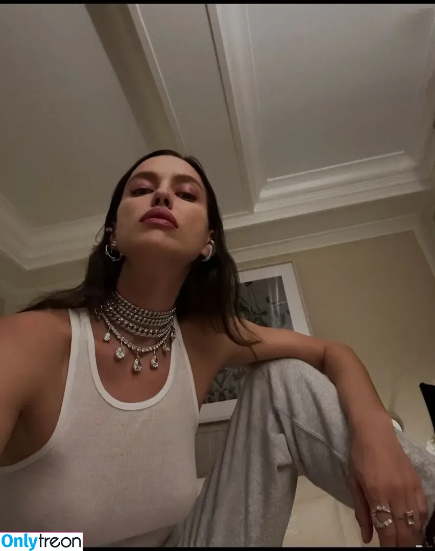 Irina Shayk nude photo #0631 (irinashayk / theirishayk)