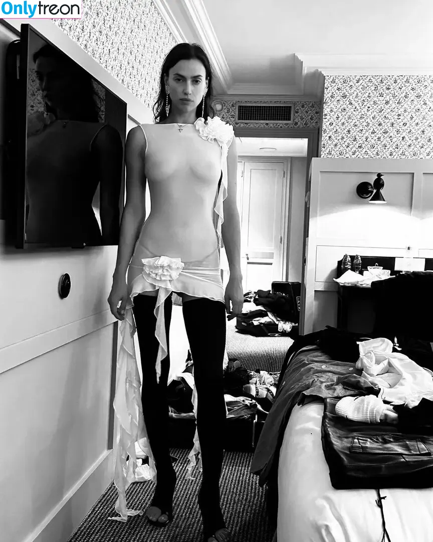 Irina Shayk nude photo #0695 (irinashayk / theirishayk)