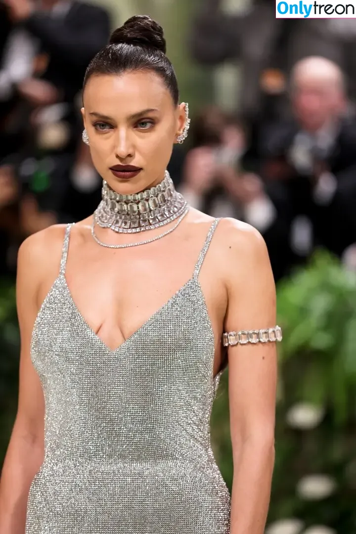Irina Shayk nude photo #0874 (irinashayk / theirishayk)