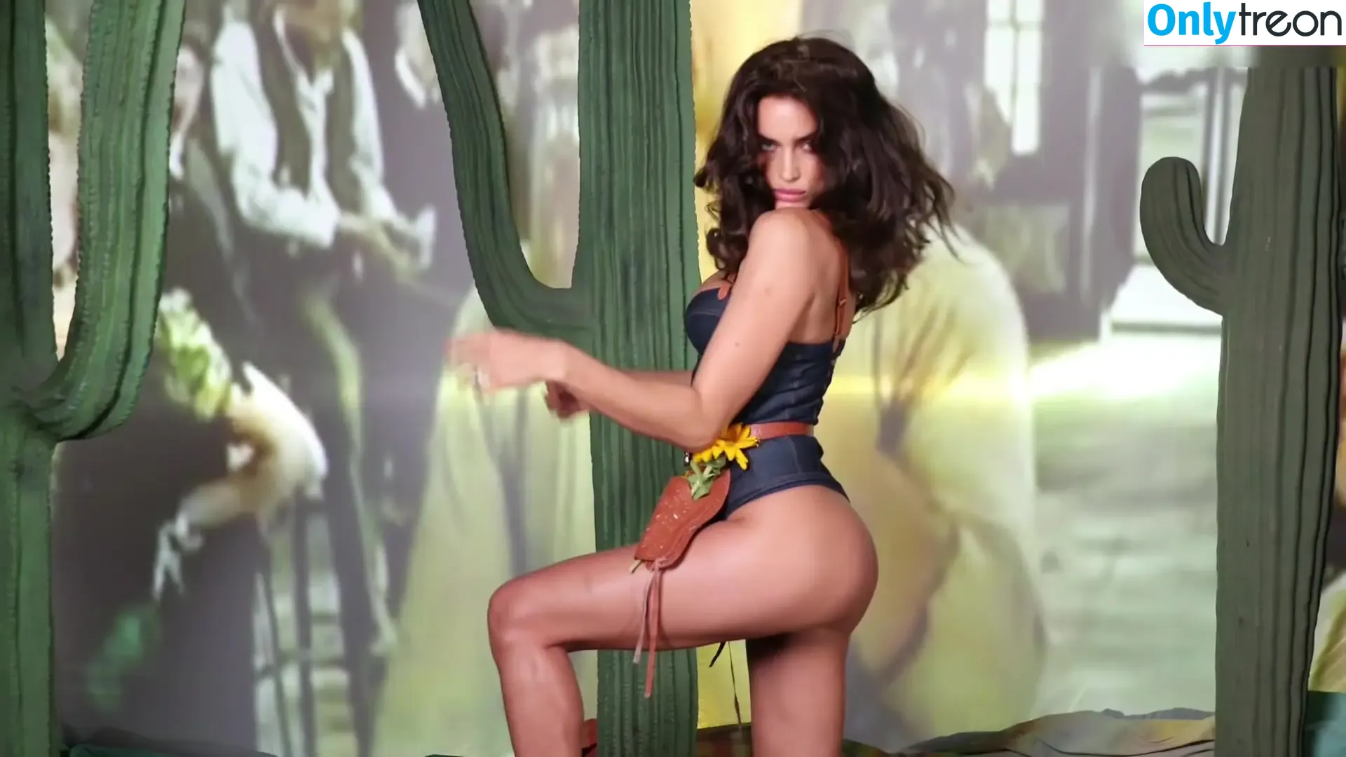 Irina Shayk nude photo #0934 (irinashayk / theirishayk)