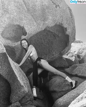 Irina Shayk / irinashayk / theirishayk nude photo #1111