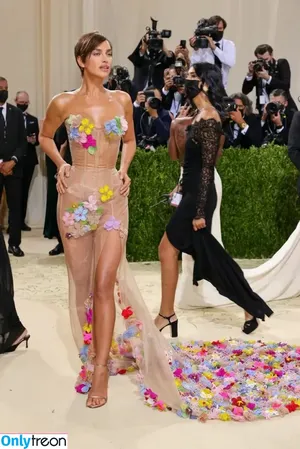 Irina Shayk / irinashayk / theirishayk nude photo #1124