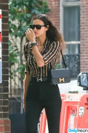 Irina Shayk / irinashayk / theirishayk nude photo #1199
