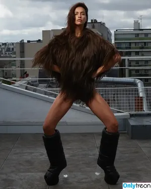 Irina Shayk / irinashayk / theirishayk nude photo #1235