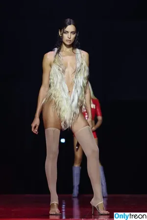 Irina Shayk / irinashayk / theirishayk nude photo #1439