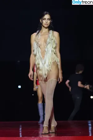 Irina Shayk / irinashayk / theirishayk nude photo #1441