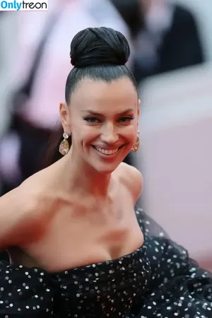 Irina Shayk / irinashayk / theirishayk nude photo #1920