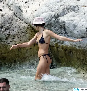 Irina Shayk / irinashayk / theirishayk nude photo #1978
