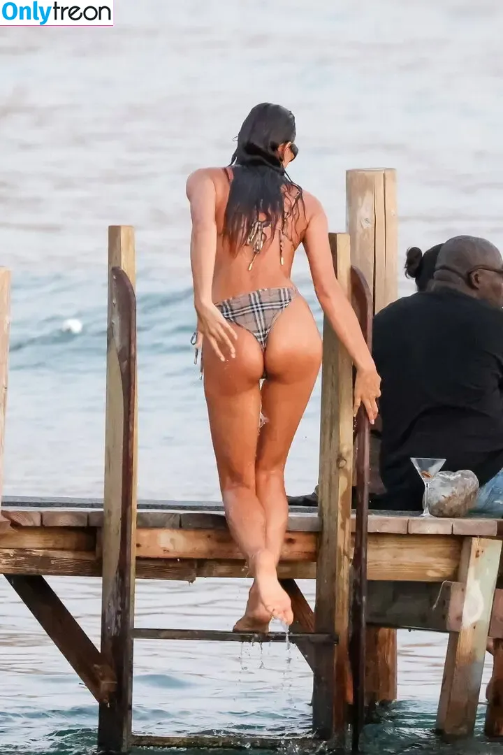 Irina Shayk nude photo #1601 (irinashayk / theirishayk)