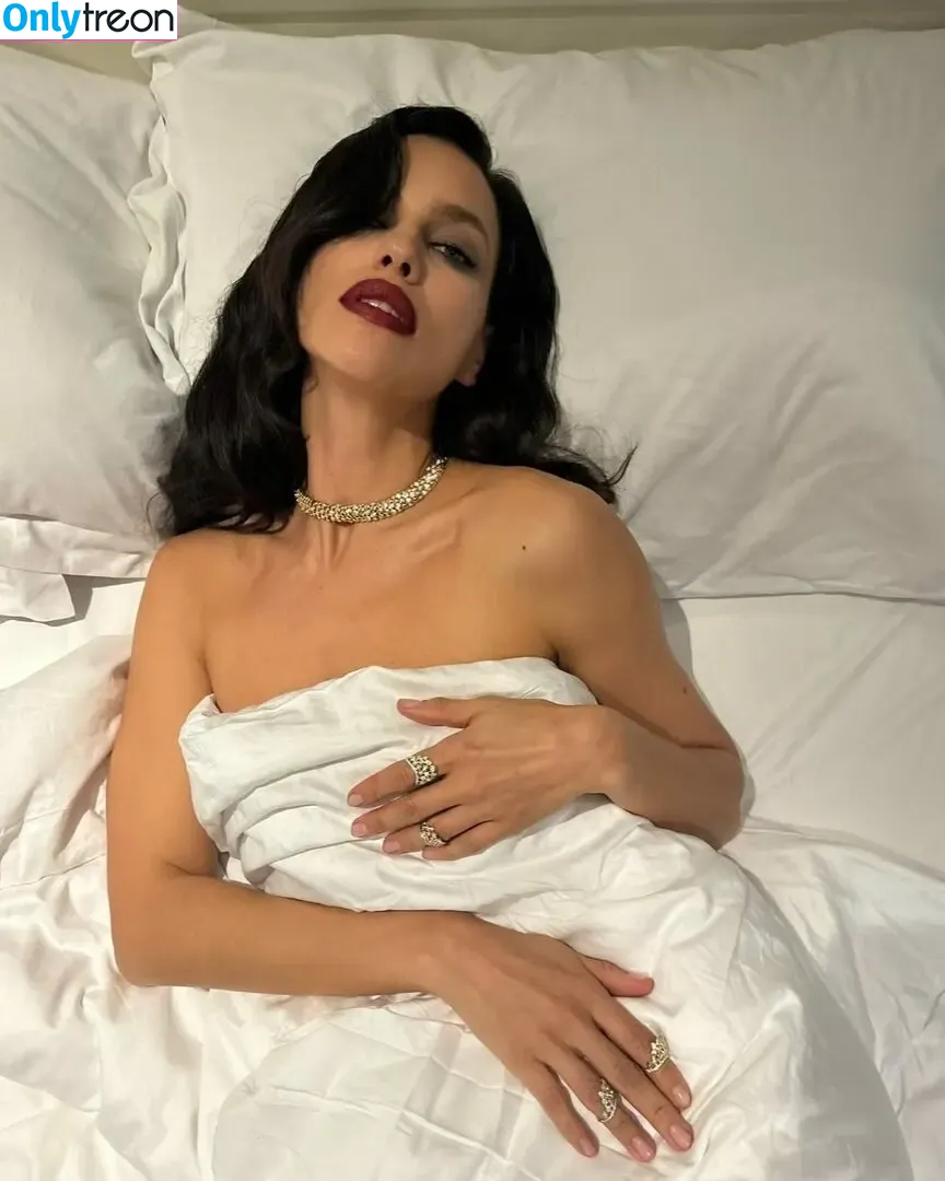 Irina Shayk nude photo #1928 (irinashayk / theirishayk)