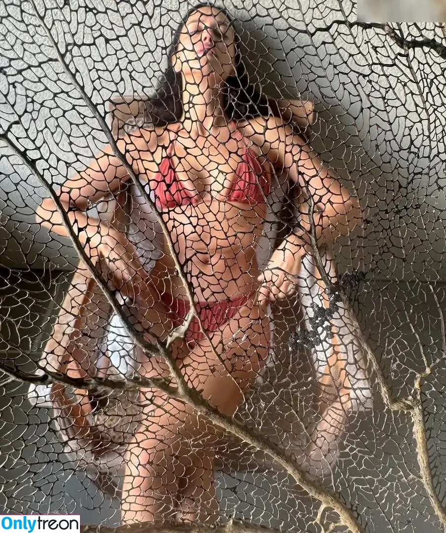 Irina Shayk nude photo #1948 (irinashayk / theirishayk)