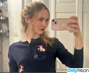Iris Apatow / irisapatow nude photo #0132