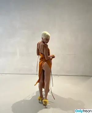 Iris Law / icelandicgirl69 / lirisaw nude photo #0299