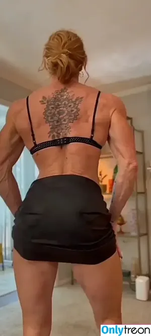 Iron Wife / ironheidi_ifbbpro / ironvictoria nude photo #0020