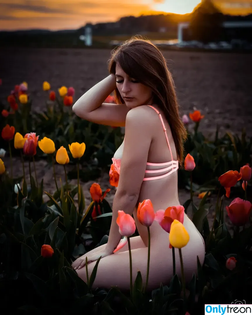 Isa._belle._ nude photo #0086 (Isa._belle._)