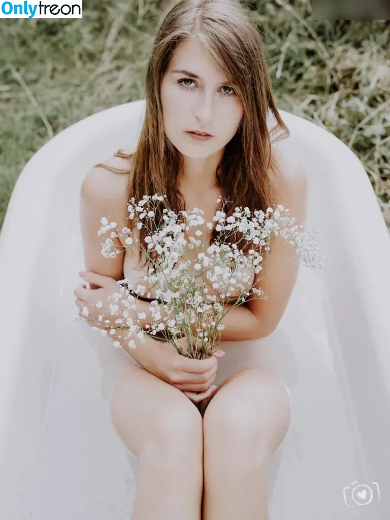 Isa._belle._ nude photo #0231 (Isa._belle._)