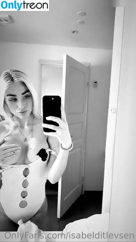 Isabel Ditlevsen nude photo #0480 (Isabelditlevsen)