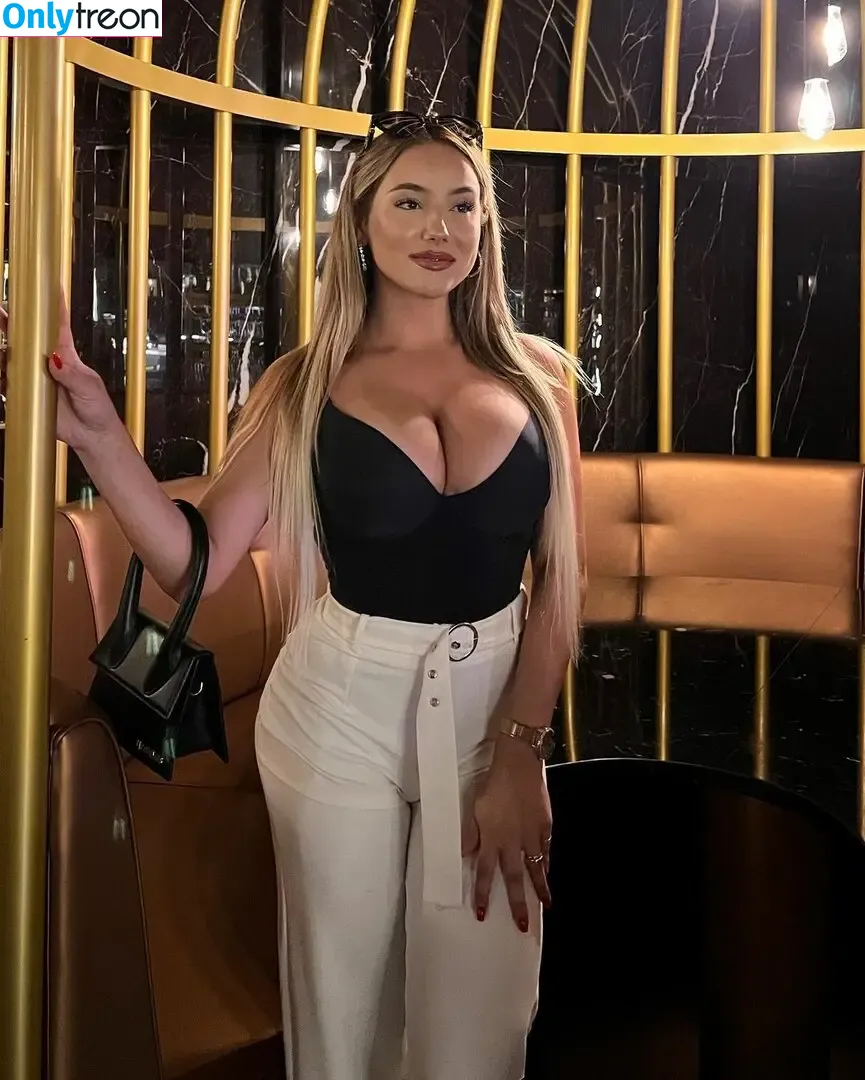 Isabel Ribeiro nude photo #0031 (belle21503 / isabellriibeiro)