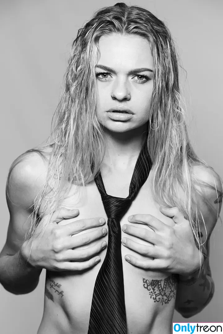 Isabella Jones nude photo #0032 (glamourgirl.xo / glamourgirl_xo)