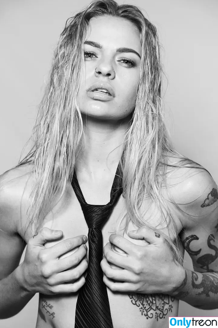 Isabella Jones nude photo #0033 (glamourgirl.xo / glamourgirl_xo)
