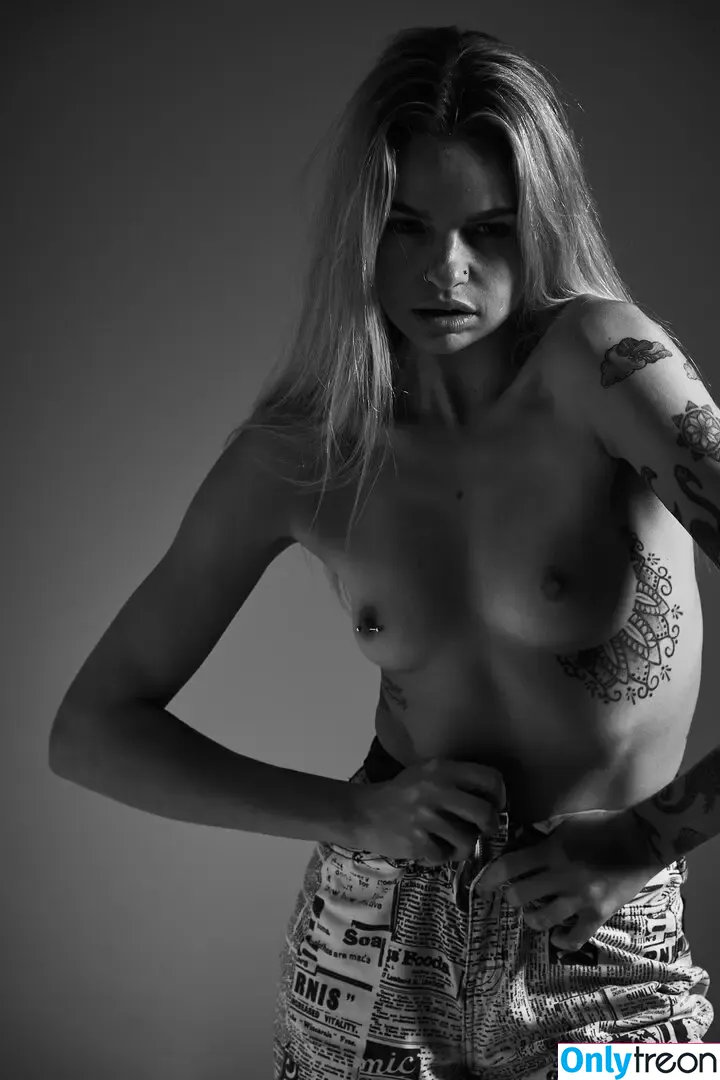 Isabella Jones nude photo #0037 (glamourgirl.xo / glamourgirl_xo)