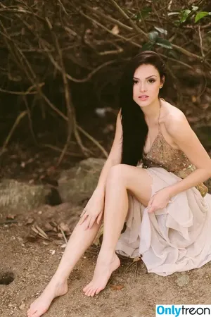 Isabelle Drummond / isabelledr / yeuxpapillon nude photo #0011