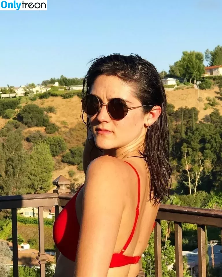 Isabelle Fuhrman nude photo #0025 (isabellefuhrman)