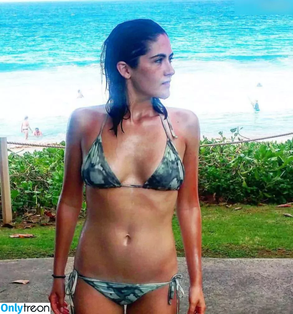 Isabelle Fuhrman nude photo #0055 (isabellefuhrman)