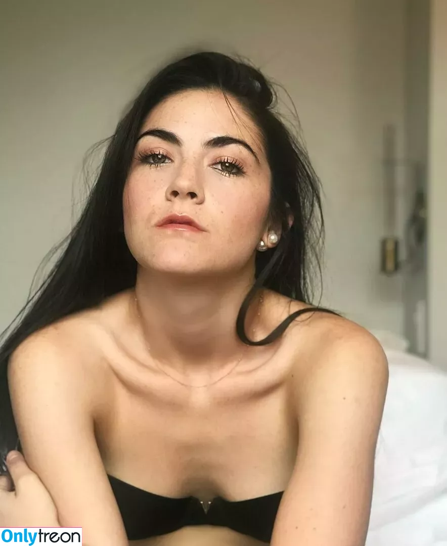 Isabelle Fuhrman nude photo #0134 (isabellefuhrman)