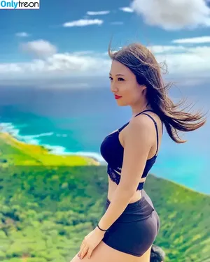 iseetan / 1260479805 / seethefunny / siitan.irl nude photo #0090