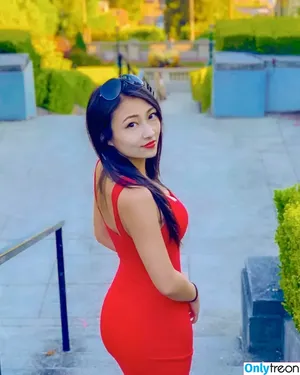 iseetan / 1260479805 / seethefunny / siitan.irl nude photo #0112